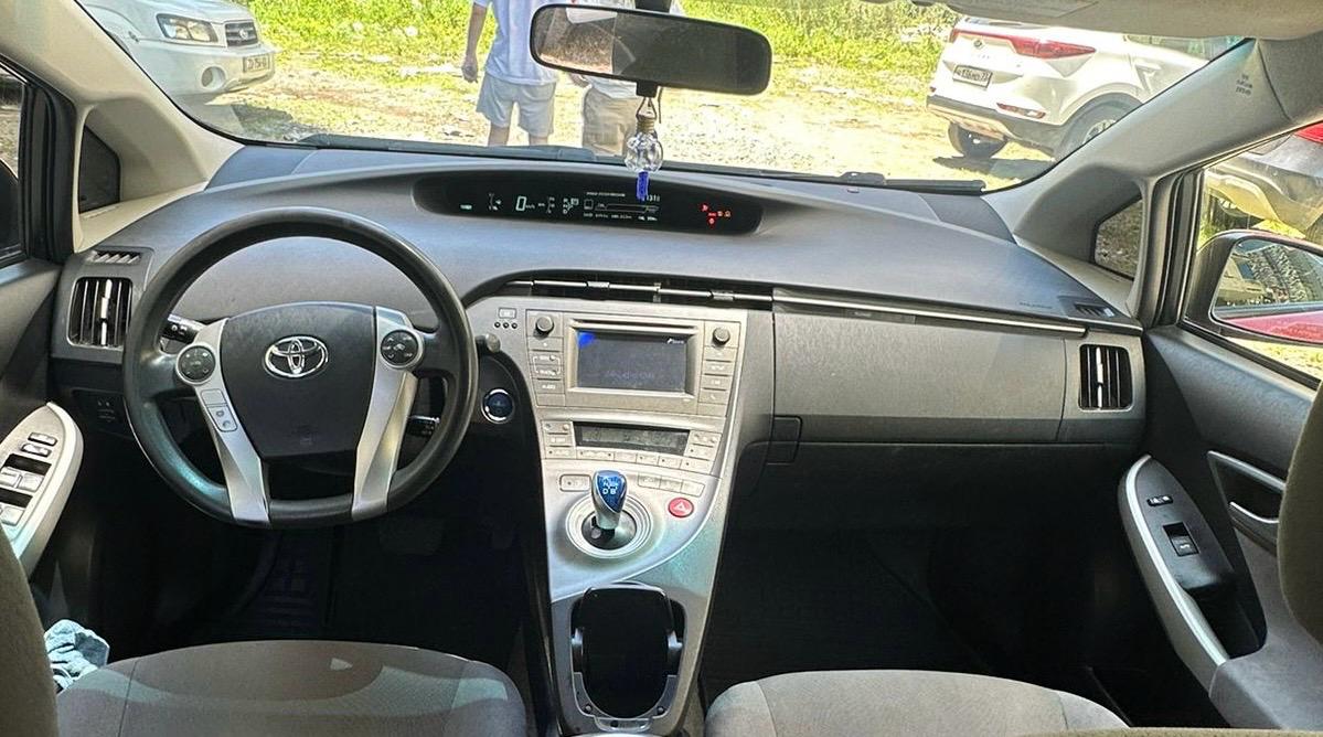 Toyota Prius 2013 - Details